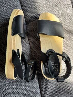 NWOB Sven Black Ankle-Strap Slide Sandals sz36